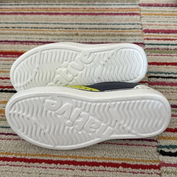 Native water shoes - Picture 4 of 4